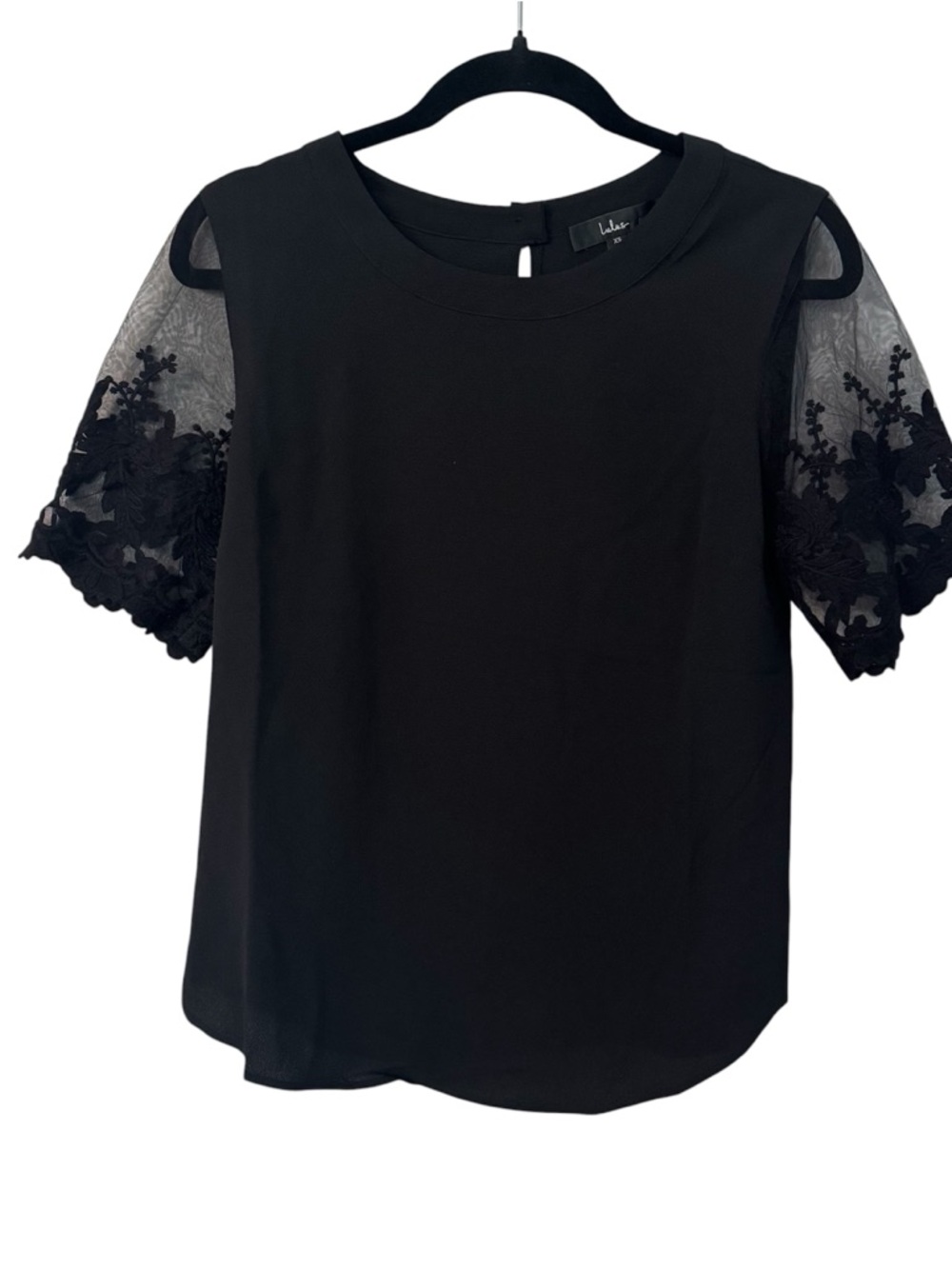 Lulus Women’s Black Floral Lace Short Sleeve Rounded Neck Blouse Sz XS NWT